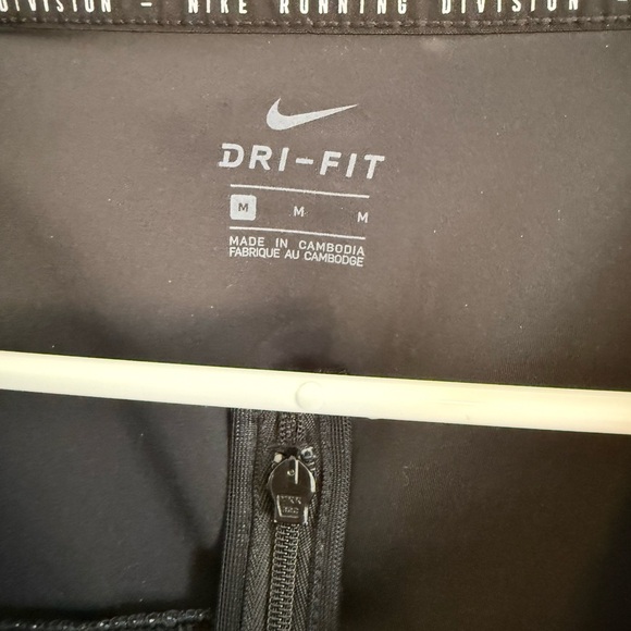 Nike Run Division Midlayer Top - Picture 9 of 9